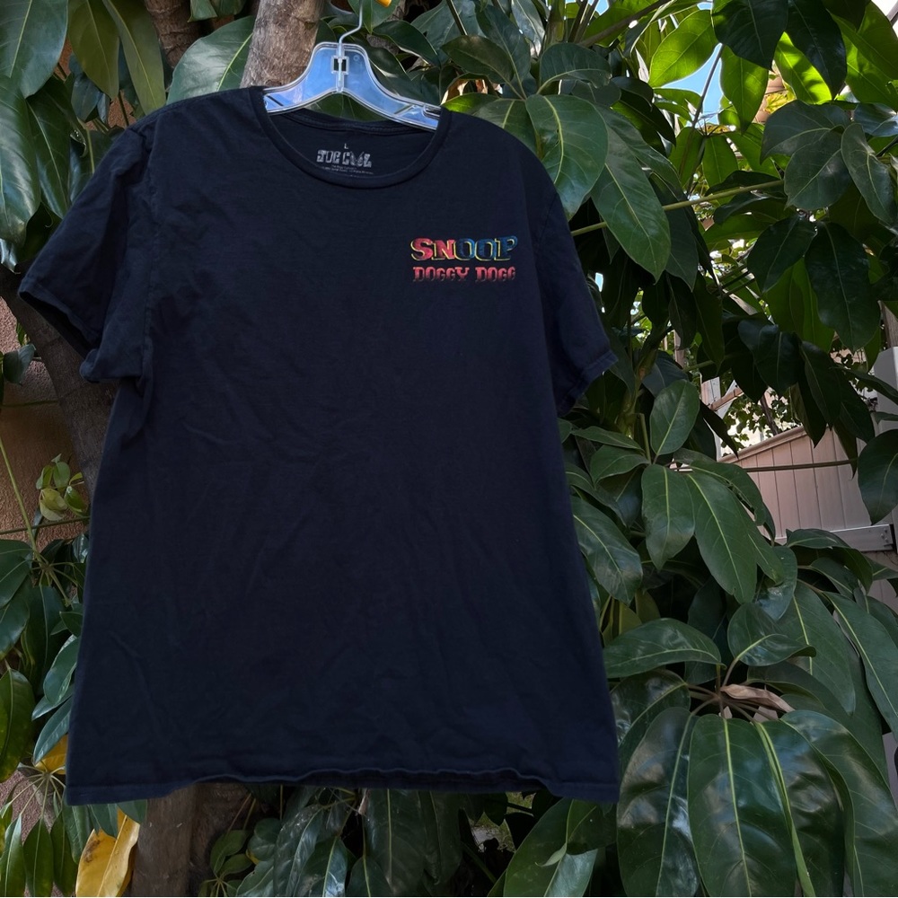 Snoop Dogg black graphic t-shirt .